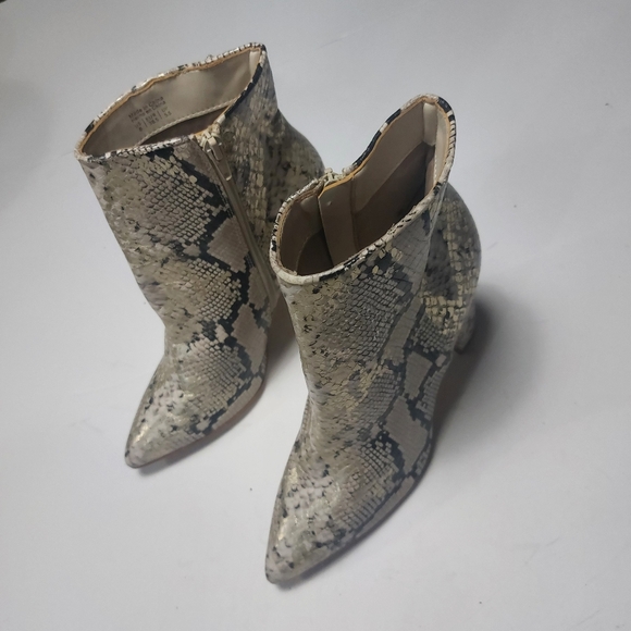 ALDO Snake Skin Print Bootie Size 8M - Picture 11 of 14